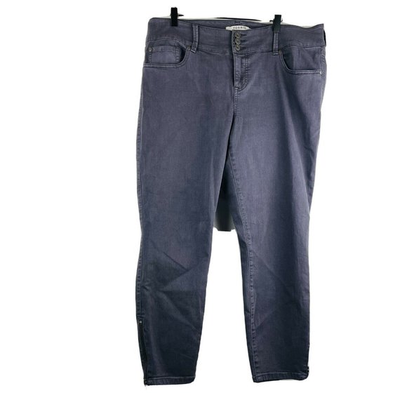Torrid Premium Size 18R Jegging Cropped Jeans - Picture 1 of 4